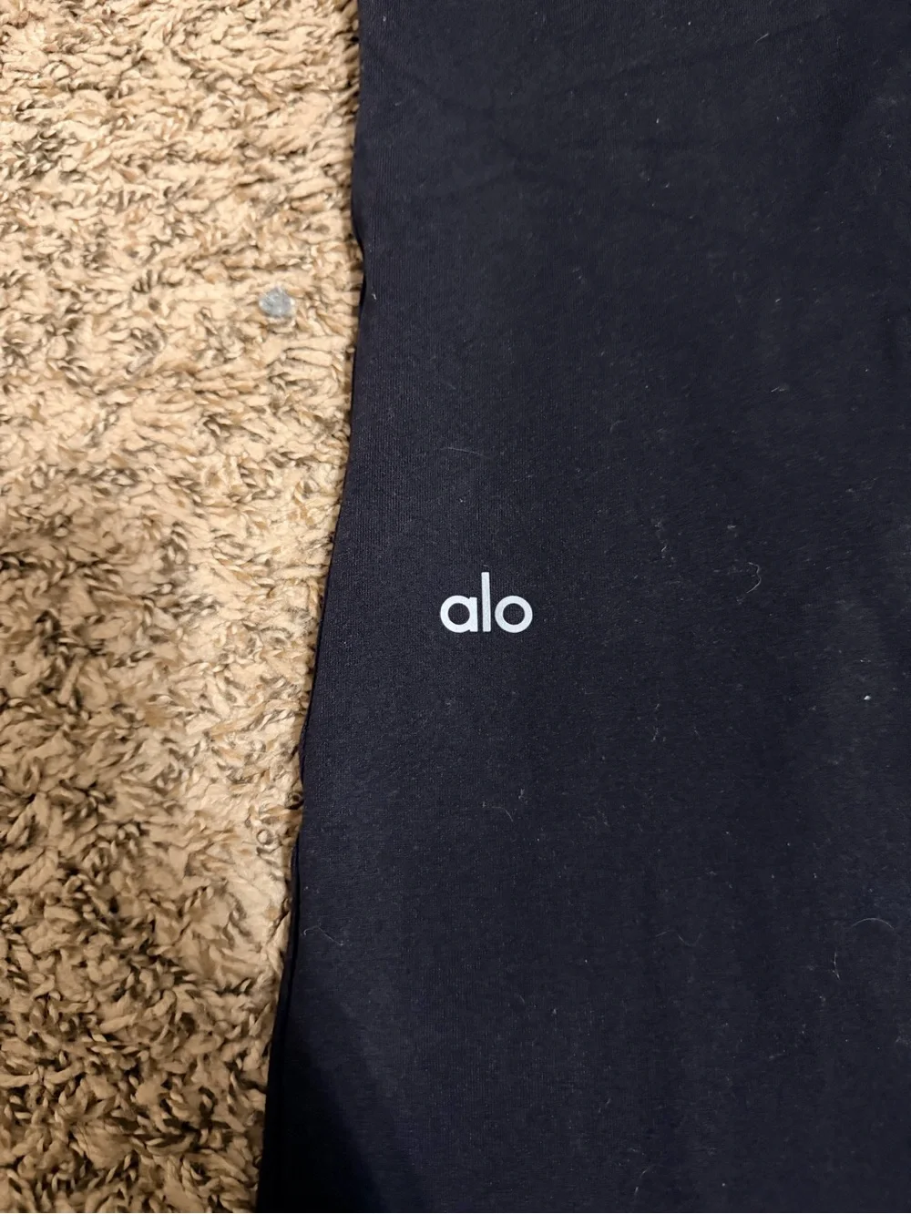 Alo yoga black airbrush high rise flutter leggings